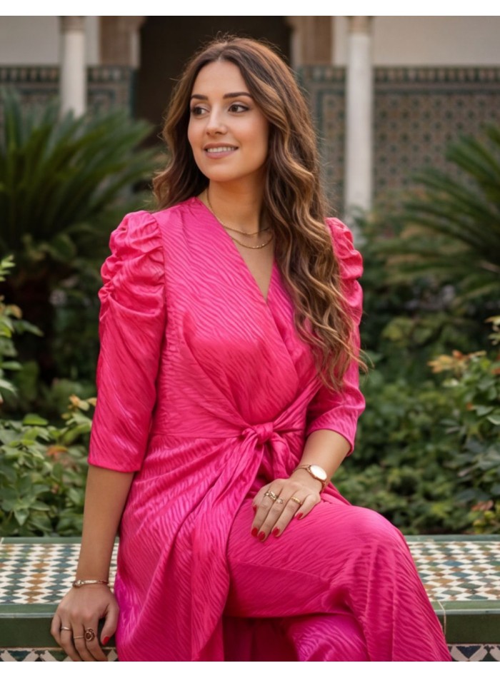 Knotted jacket and elephant pants set for guests