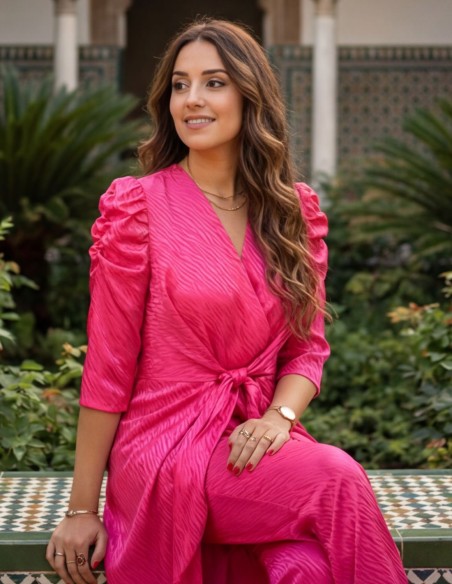 Ensemble veste nouée et pantalon éléphant pour les invités
