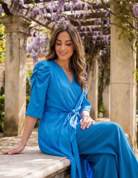 Conjunto con chaqueta de nudo y pantalón elefante para invitada
