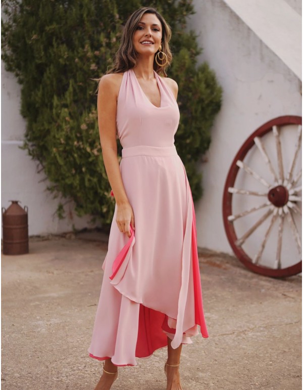 Vestido de invitada midi bicolor con cuello halter y falda con volantes