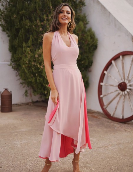 Vestido de invitada midi bicolor con cuello halter y falda con volantes