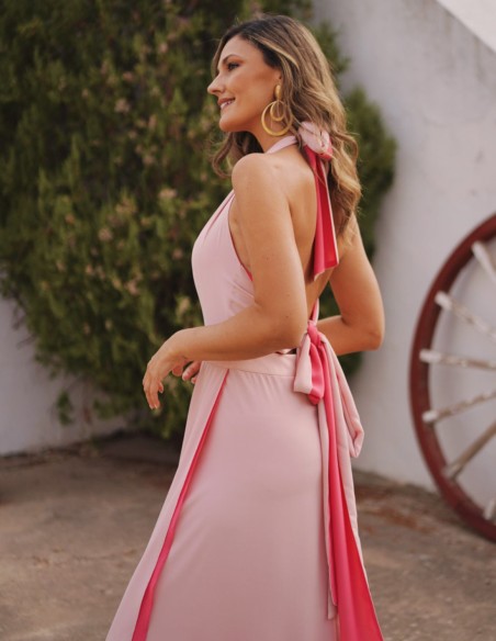 Conjunto para invitada con top escote halter y falda midi