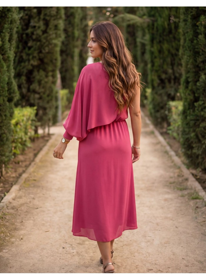 Robe midi rose à manches cape et drapée à la...