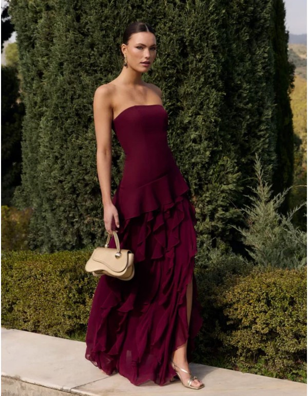 Robe longue à bretelles avec corset et jupe en mousseline...