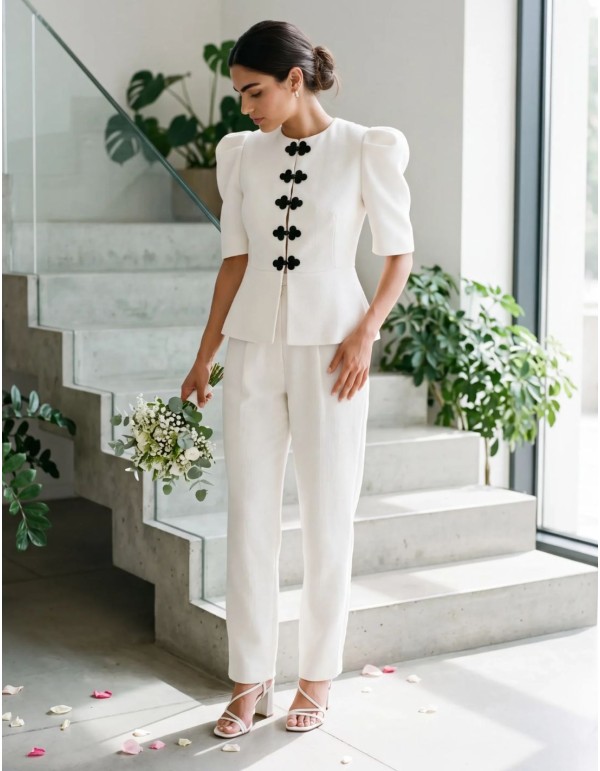 White tweed straight pants in straight style