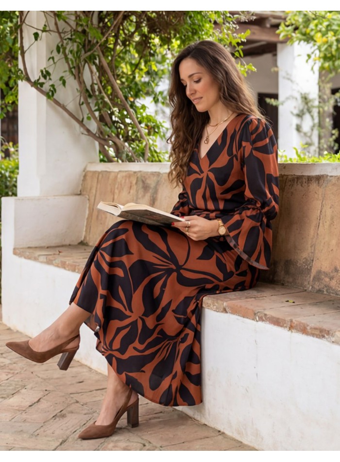 Robe midi marron avec imprimé floral noir pour...