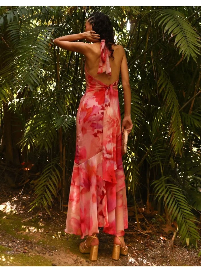 Vestido midi estampado rosa con cuello halter y espalda descubierta