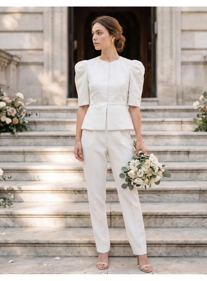 Embroidered bambula jacket in white color