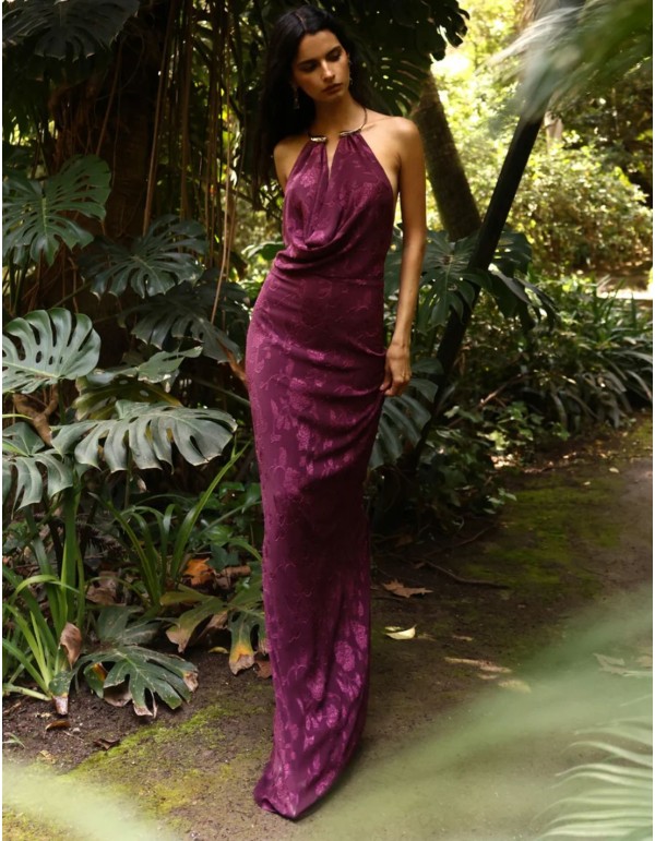 Robe longue en jacquard de couleur aubergine avec...