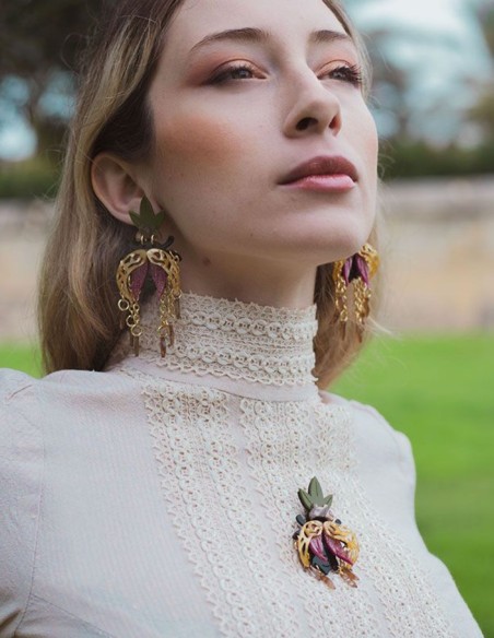 Boucles d'oreilles de fête avec motif de scarabée multicolore