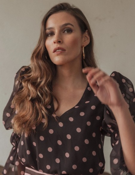 Blusa de gasa con estampado de lunares y mangas abullonadas