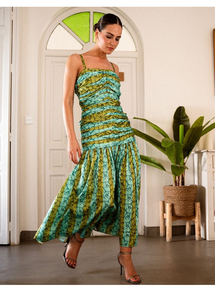Vestido midi estampado verde y turquesa con cuerpo fruncido y falda de volante