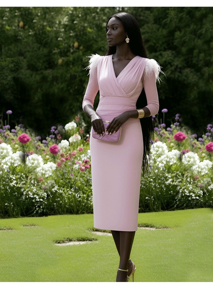 Élégante robe midi drapée pour invitée en rose...