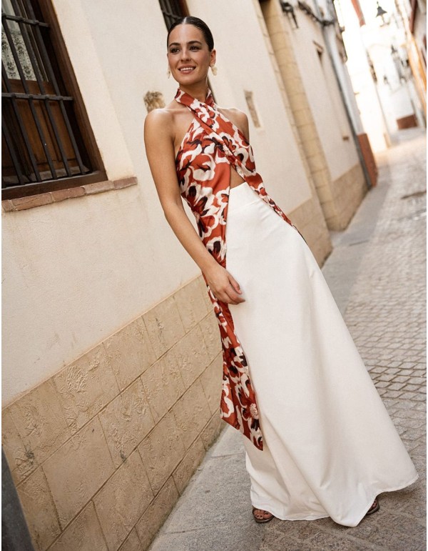 Ecru long skirt with flared cut 2