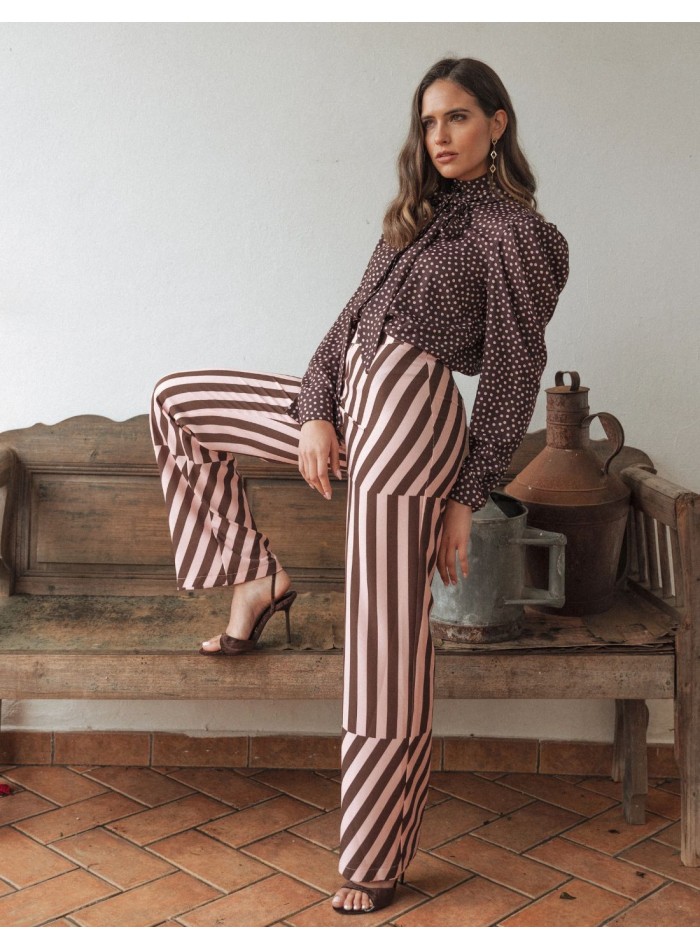 Pantalón de corte recto de rayas rosa y marrón