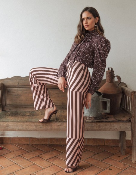 Pantalon coupe droite à rayures roses et marron