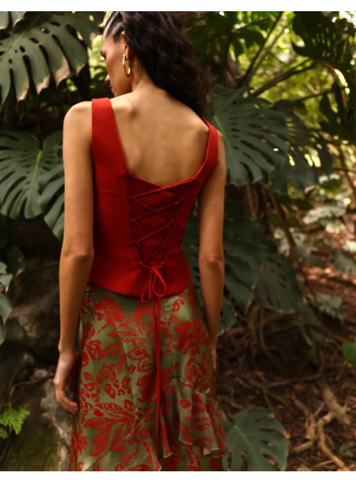 Top with square neckline and corseted fit