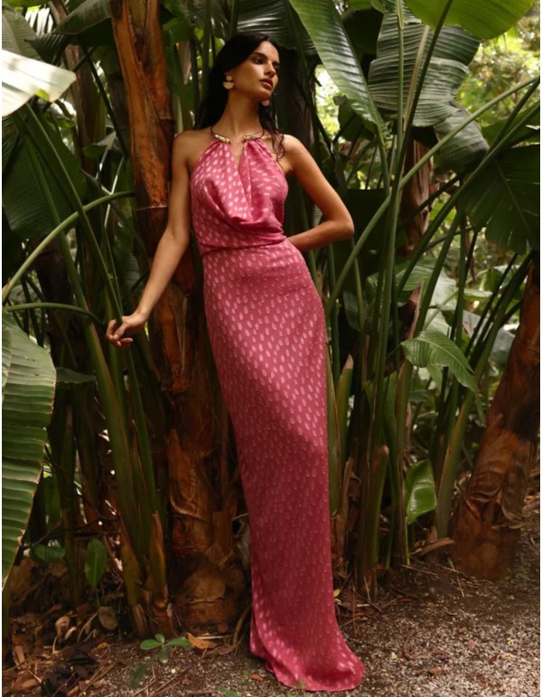 Longue robe dos nu rose en jacquard avec dos ouvert