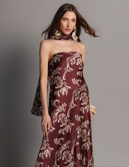Robe longue à bretelles en satin imprimé