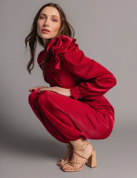 Pantalon bloomer en satin couleur cerise avec ceinture plissée
