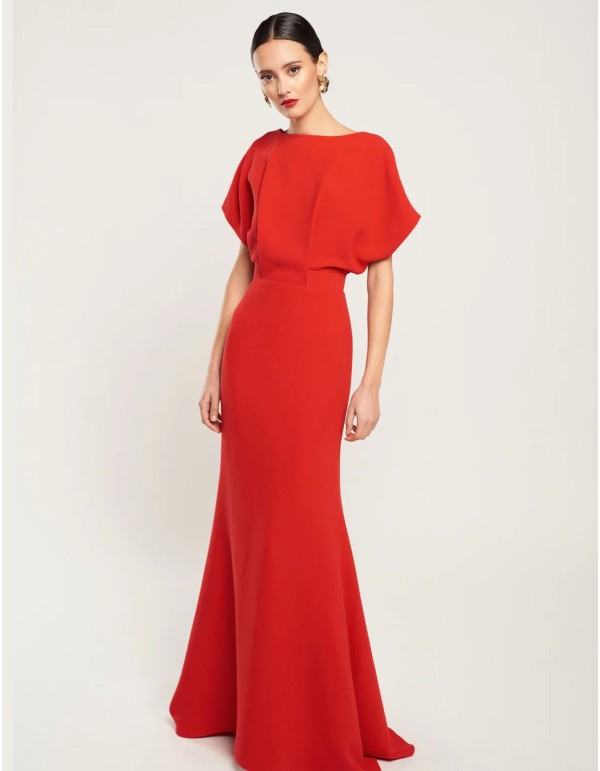Vestido largo sirena rojo con escote en la espalda