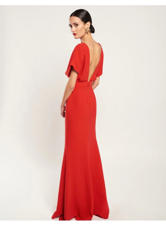 Vestido largo sirena rojo con escote en la espalda
