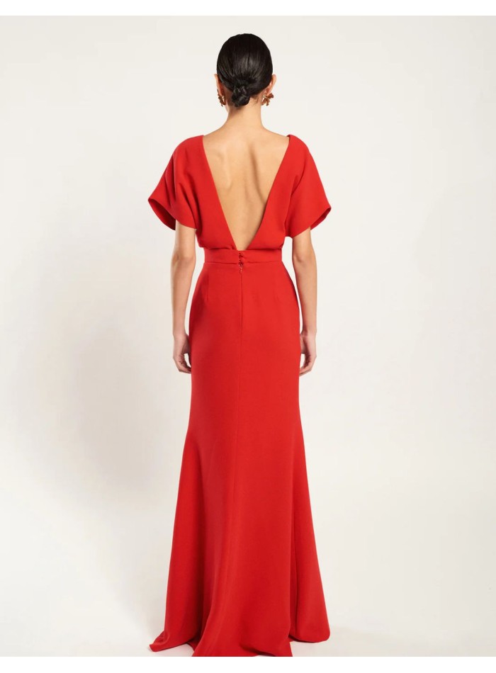 Vestido largo sirena rojo con escote en la espalda