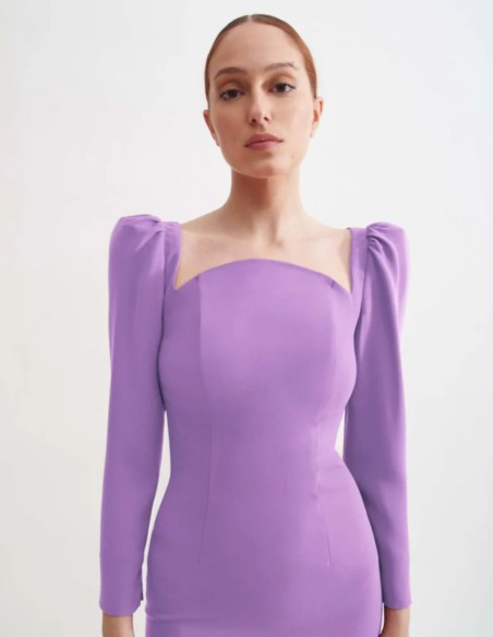 Lilac midi dress with pencil silhouette and semicircular neckline