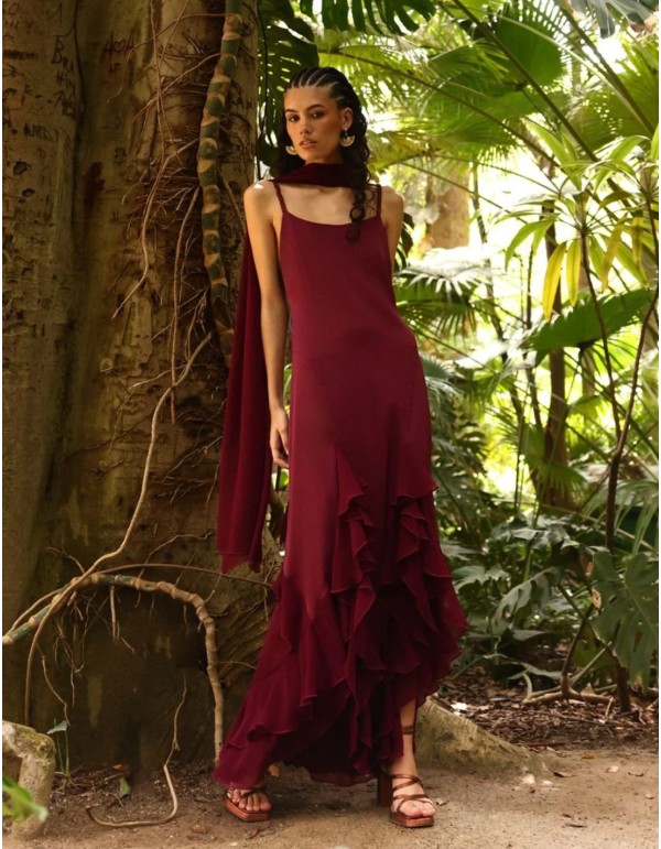 Vestido largo con tirantes finos trenzados con capas en...