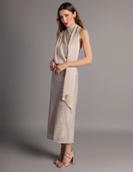 Robe midi ivoire avec corsage en satin et jupe en paillettes