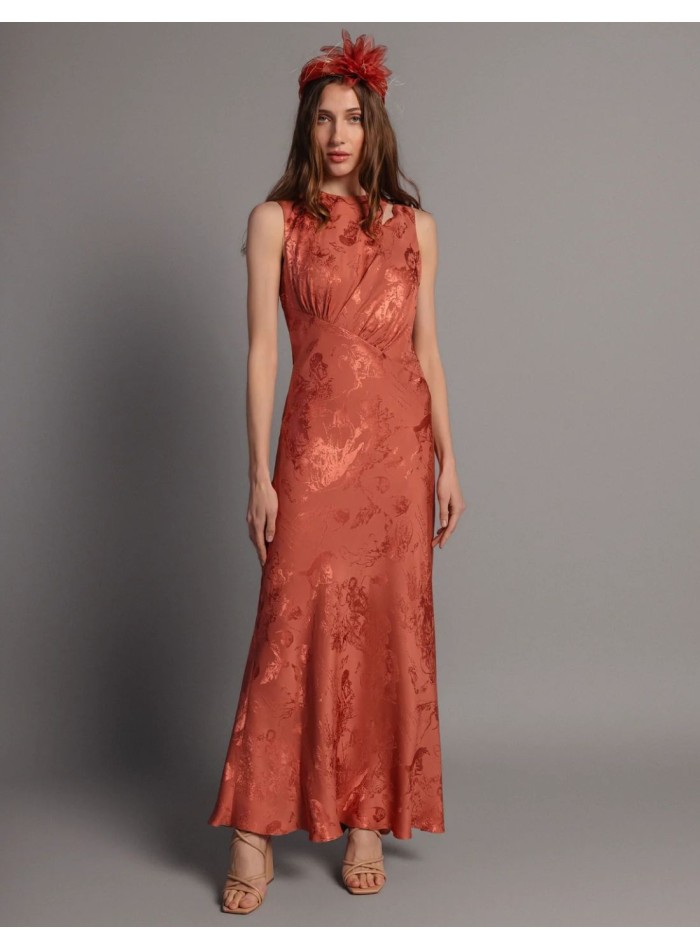 Vestido midi satinado color teja con corte al bies