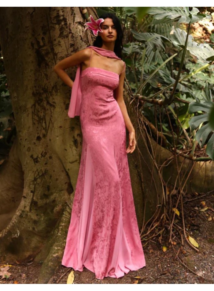 Robe longue en mousseline de soie rose avec...