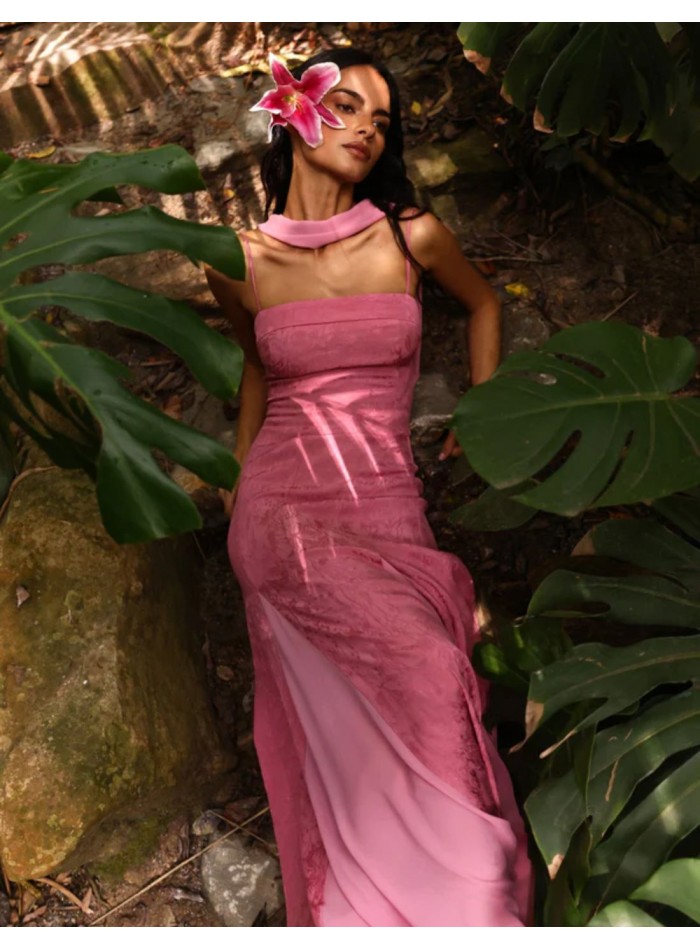 Robe longue en mousseline de soie rose avec...