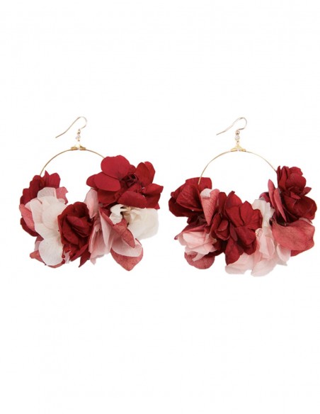 Guest earrings with white hydrangea leaves and garnets