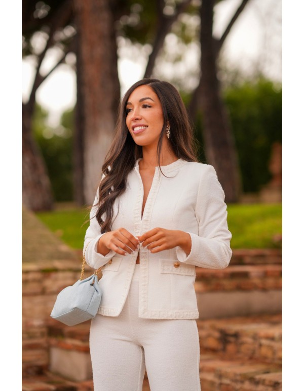 Conjunto de chaqueta y pantalón en tejido tweed blanco