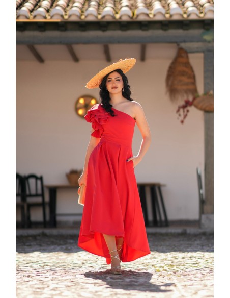 Vestido midi color rojo con falda capa con pinzas