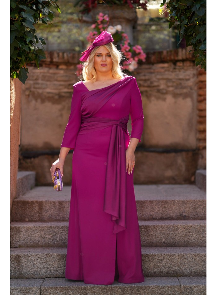 Vestido largo con escote asimétrico fruncido y detalle en cintura