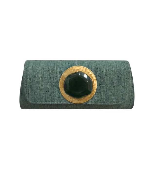 Cartera de yute verde con detalle de piedra