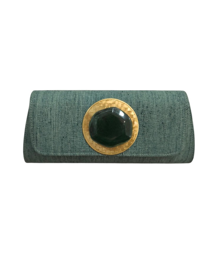 Cartera de yute verde con detalle de piedra