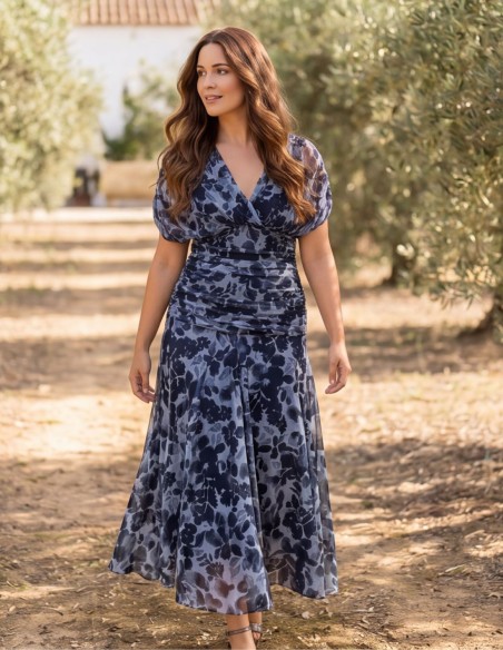 Vestido midi azul marino para invitada con drapeado