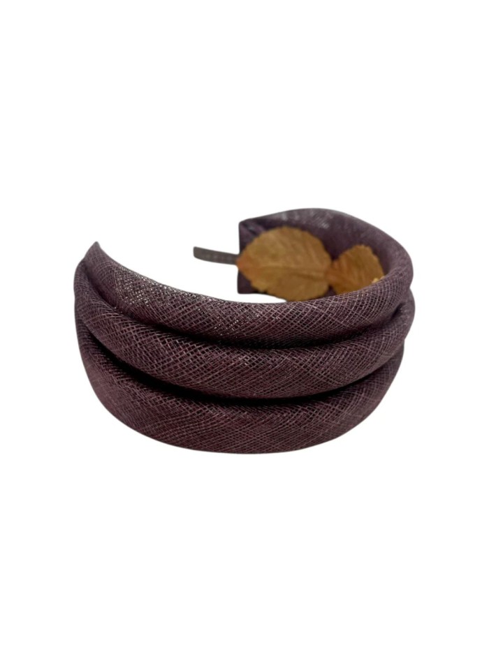 Diadema de rafia marrón chocolate para invitada