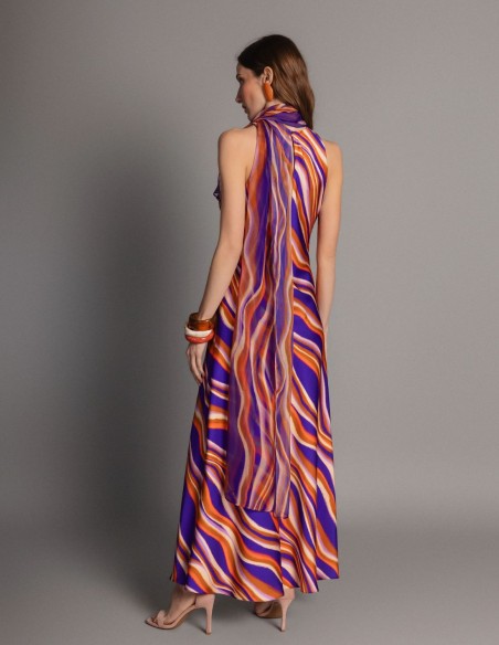 Robe longue imprimée en satin multicolore