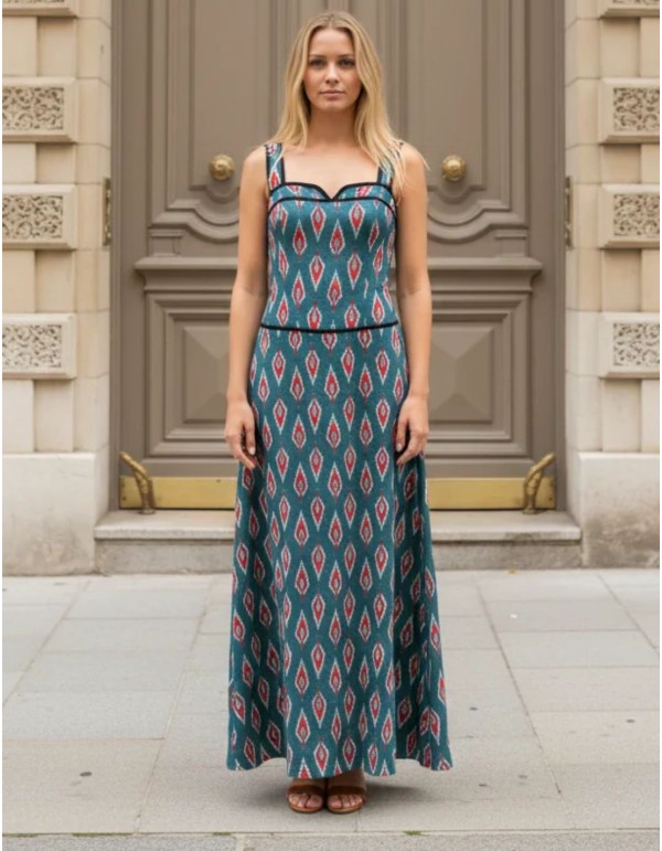 Robe longue à motifs géométriques et encolure en cœur
