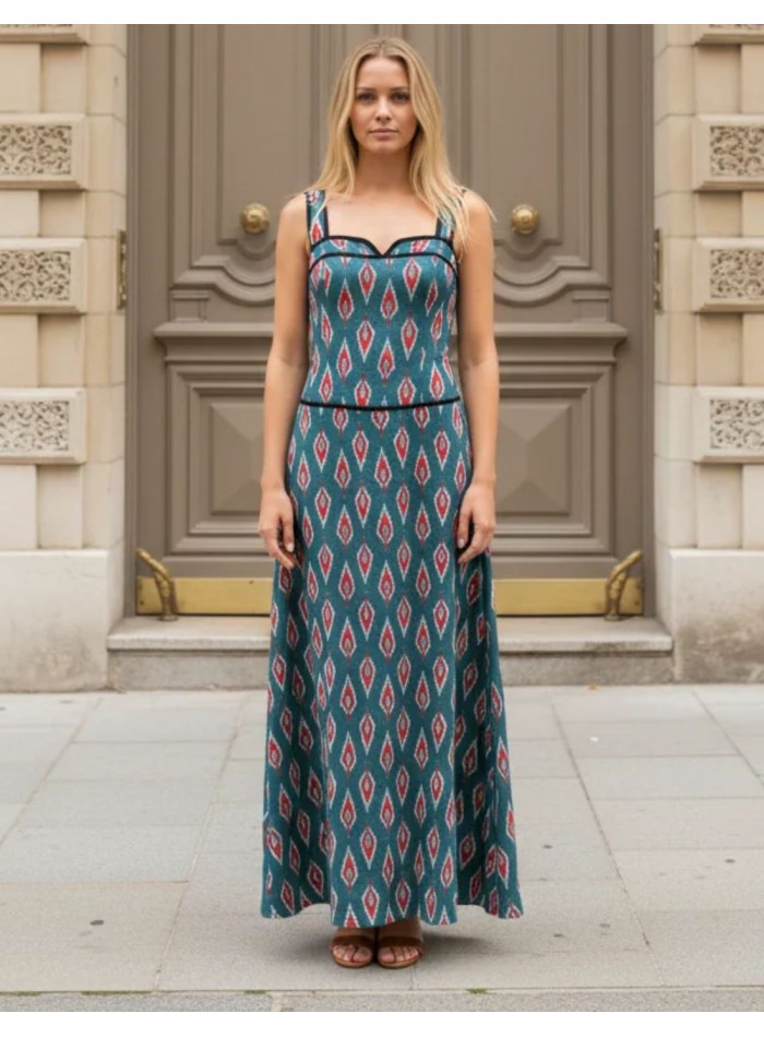 Vestido largo con estampado geométrico y escote corazón