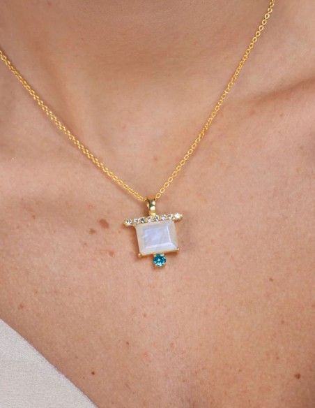 Pendentif avec des pierres naturelles de forme rectangulaire