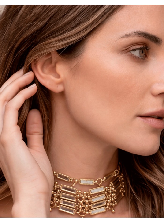 8-row gold choker with mirror-finish pieces