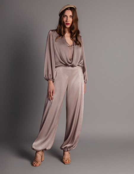 Blusa para invitada de gasa con escote cruzado para eventos