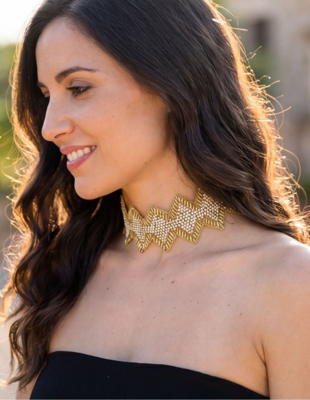Elegant choker with rhinestones and gold accents