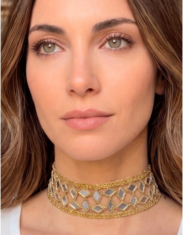 Choker artesanal de tela con cristales ajustable 2