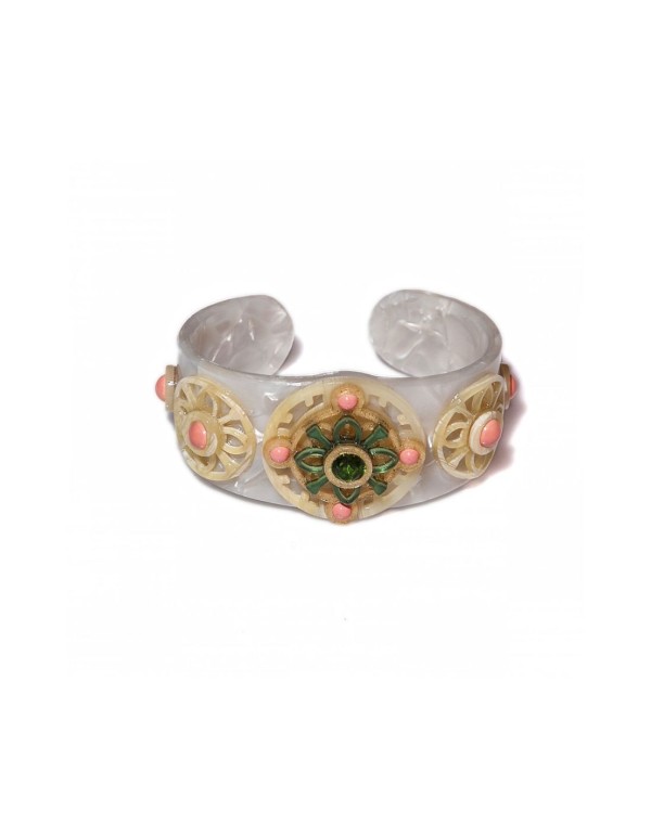 Bracelet blanc orné de perles en cristal à l'aspect nacré 2